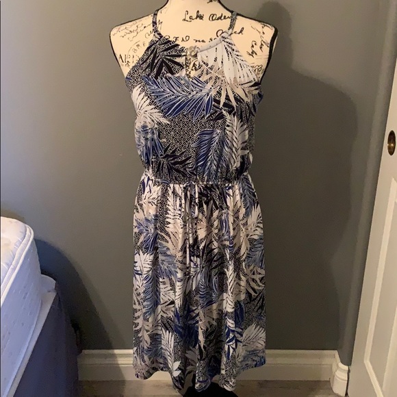 Dresses & Skirts - Cute summery dress